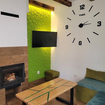 Urocza Kryjowka Ze Spa Lesko Exterior foto