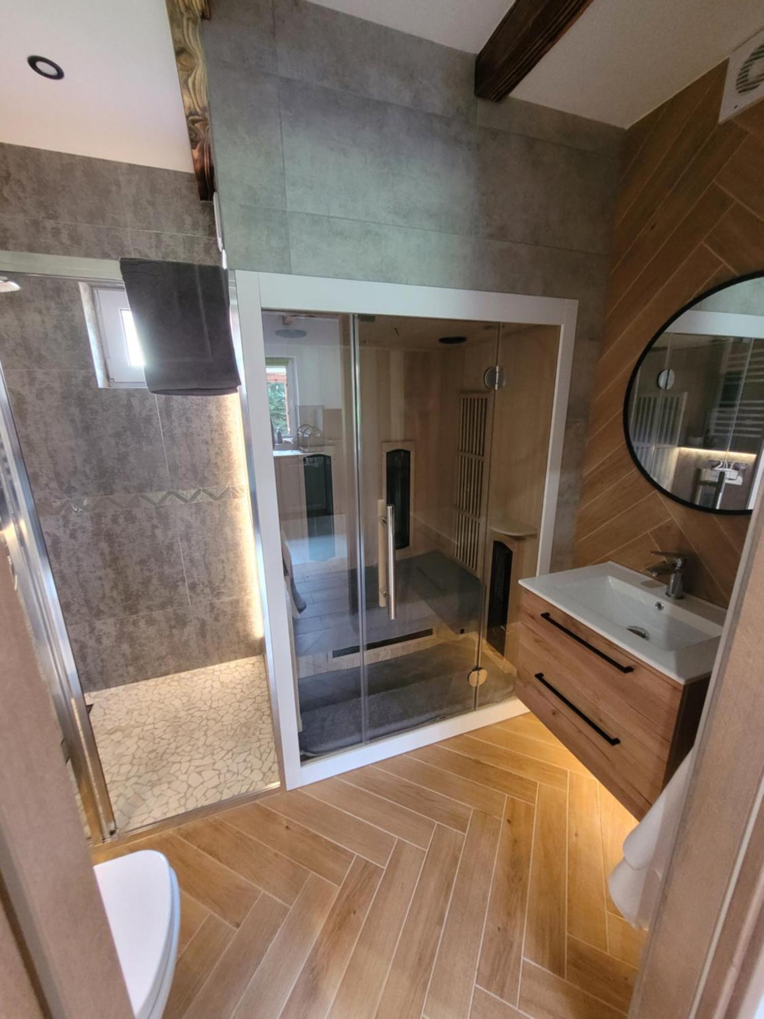 Urocza Kryjowka Ze Spa Lesko Exterior foto